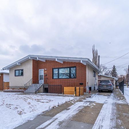 Central Edmonton Family Friendly Home Exterior photo